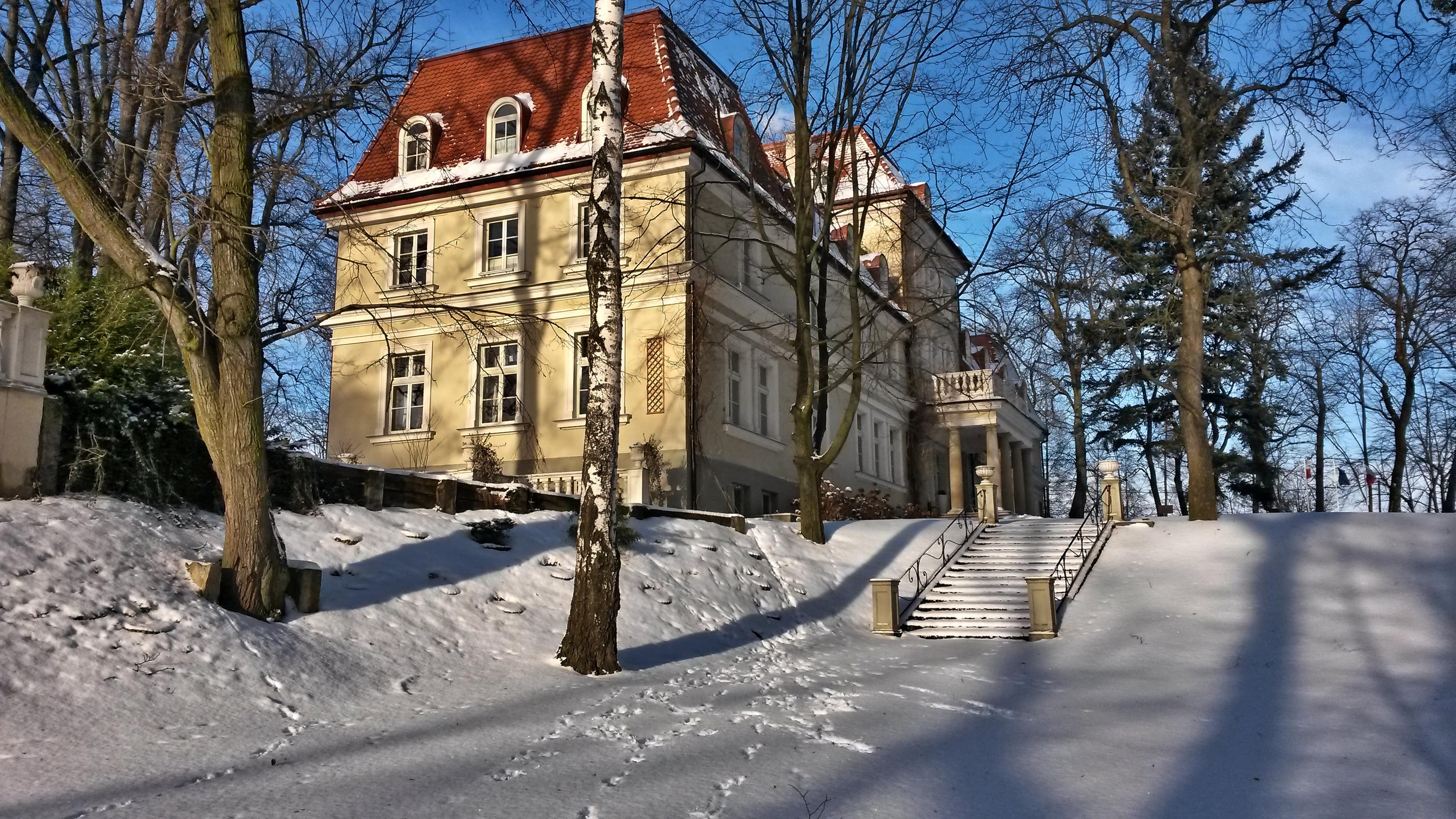 Dwór Sieraków Hotel Exterior foto